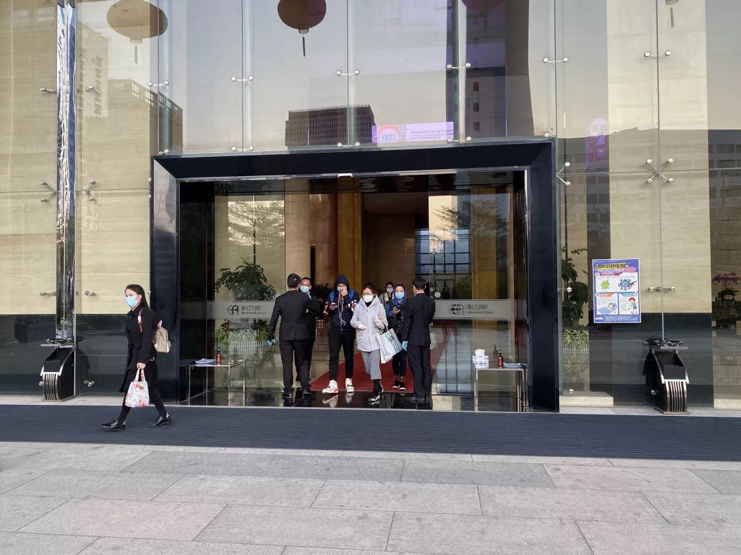 jinnianhui今年会上下齐心战“疫”情，党旗飘扬在一线